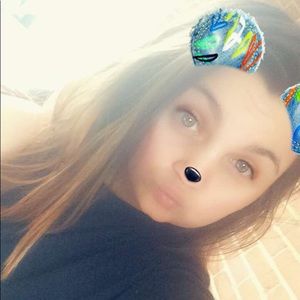 Meet your Posher, Lauren